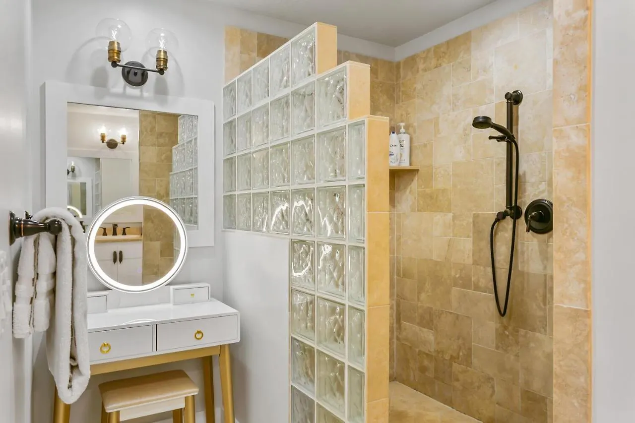 Koolkondo Luxury Designer Condo Koloa