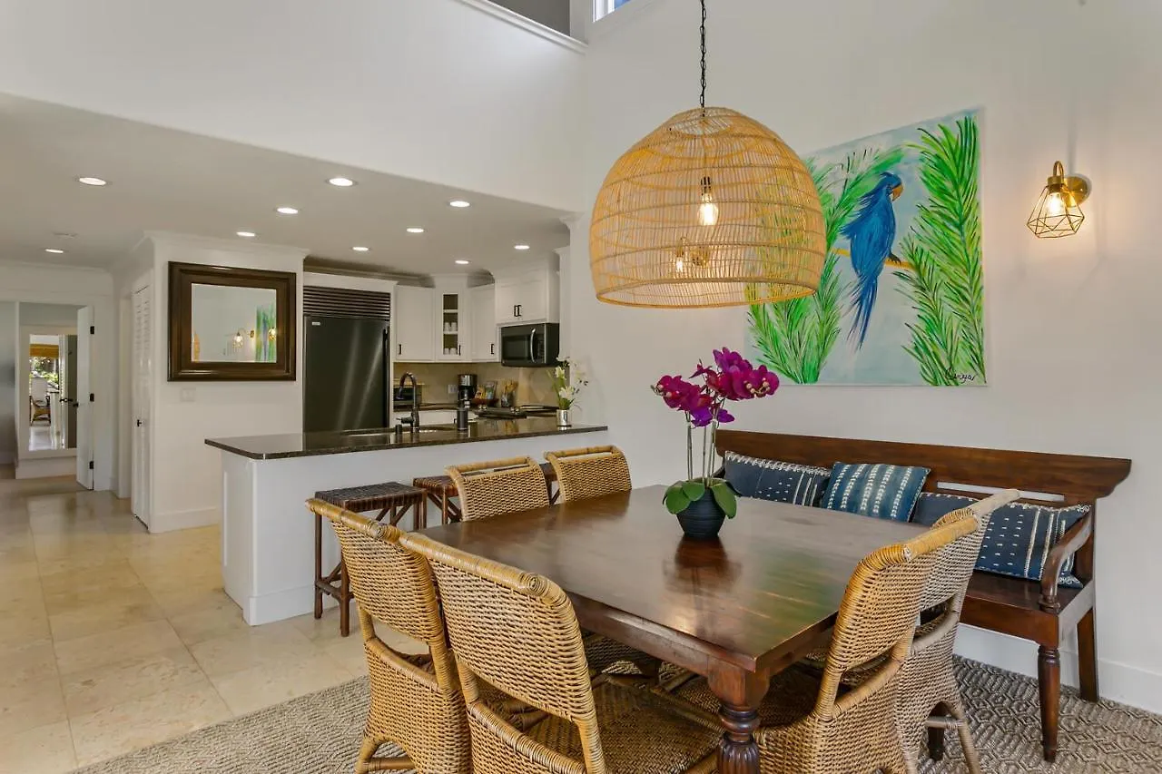 Koolkondo Luxury Designer Condo Koloa 0*,  ABD